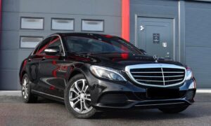 Exclusive Mercedes-Benz C180 | Navigation |