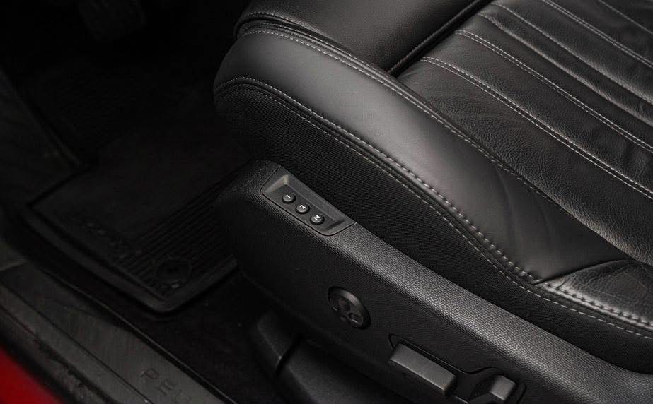 Peugeot 3008 Allure THP - Bild 11