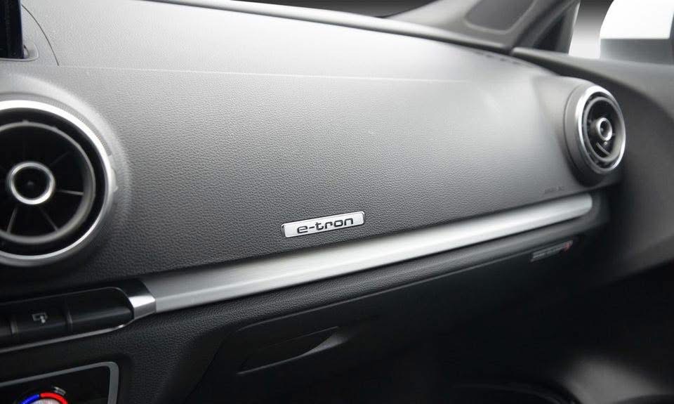 Audi A3 Sportback TFSI Ambiente S-Line - Bild 12