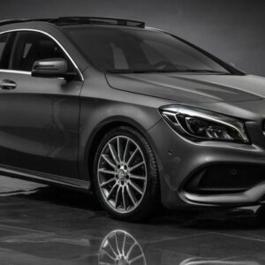 Mercedes-Benz CLA 180 2xAMG CarPlay/Caméra, toit ouvrant panoramique