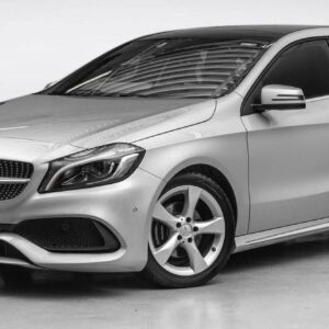 Mercedes-Benz A180 AMG Toit ouvrant panoramique / Phares LED / Caméra de course / Régulateur de vitesse